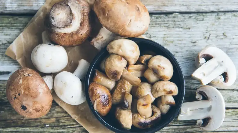 La ciencia detrás de por qué es casi imposible cocinar demasiado los champiñones