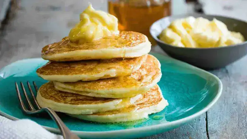 Fluffy pancakes with ricotta and whipped honey butter