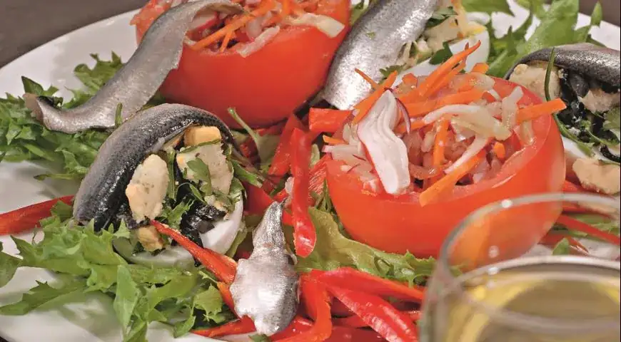 Spanish-Style Summer Salad