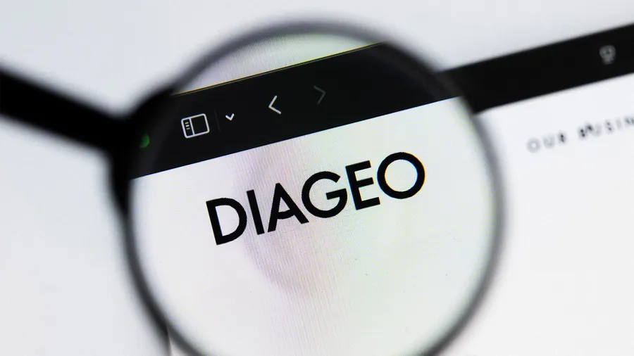 Resumen semanal de noticias sobre bebidas alcohólicas: Diageo recorta 2000 puestos de trabajo, el índice de consumo de alcohol en EE. UU. se mantiene en mínimos históricos y más
