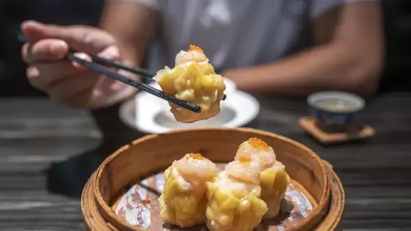 Comer solo en un restaurante de dim sum es posible, pero se pierde parte del placer