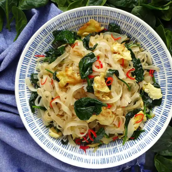Egg fried rice noodles (鸡蛋炒米粉)