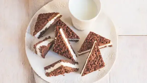 Grated cocoa nibs