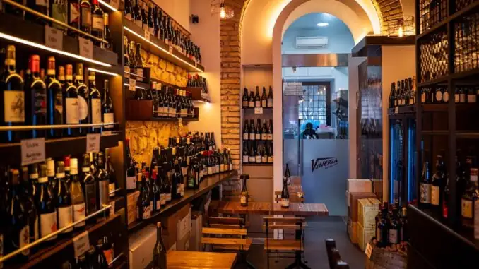 In the hustle and bustle around the Vatican, there's a small wine shop worth checking out: 400 labels and a selection of wines at very reasonable prices