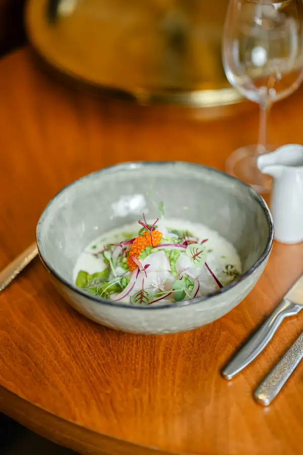 Luzzi Opens Inside Andaz Lisbon, Steps From the Arco da Rua Augusta