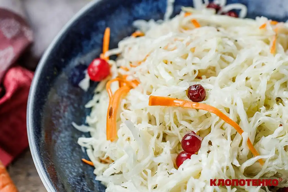 How much salt is needed for sauerkraut?: proportions for 1 kg, a 3-liter jar, and buckets of different volumes