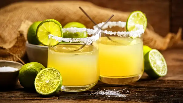 The Reason Some Cocktails Have Sugar On The Rim Vs. Salt