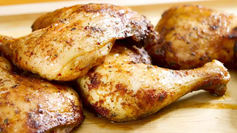 The Easy Way To Ensure Your Chicken Thighs Are As Crispy As Possible