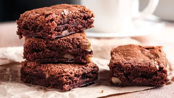 Want Brownies With Nothing But Crispy Edges? Use A Muffin Tin