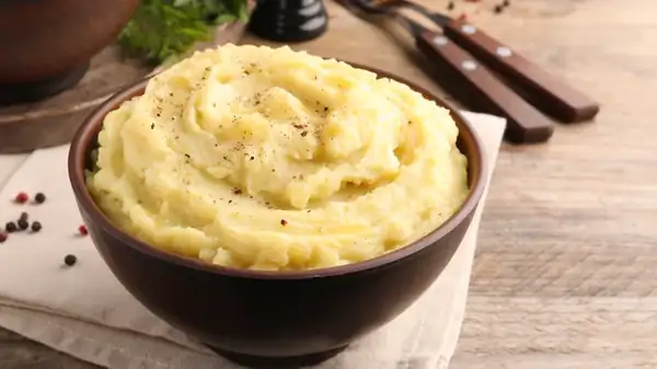 The Best Addition To Mashed Potatoes Adds A Creamy, Tangy Touch