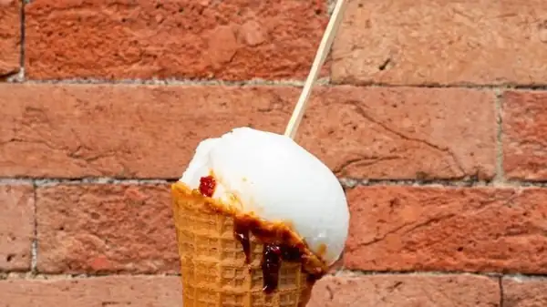 Mozzacone: What's that mozzarella cone everyone's talking about (and not just in Naples)?