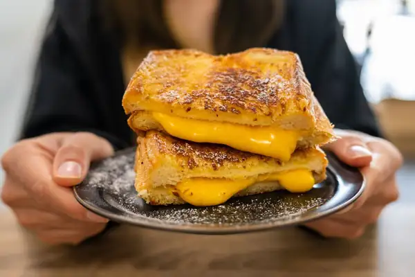 Cheese on toast will be even tastier when 1 ingredient is added before cooking