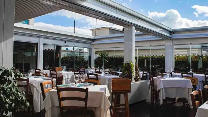 Le Brocchette in Fiumicino, a seafood restaurant and garden open year-round