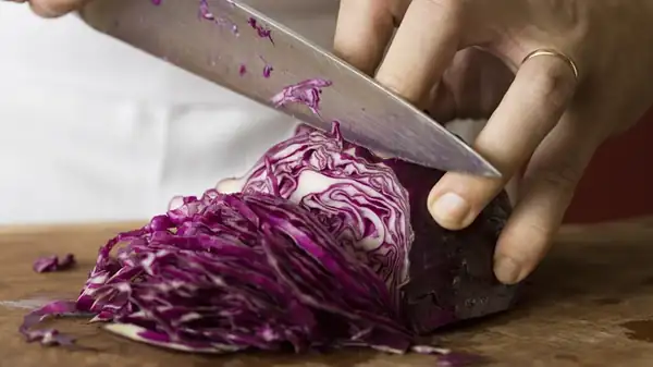 Cabbage Water Is Your Secret Weapon For Vibrant Color-Changing Food