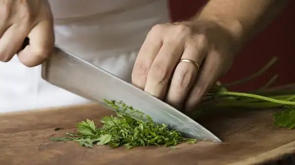 You Should Wrap Your Knives In Newspaper, According To Professional Chefs