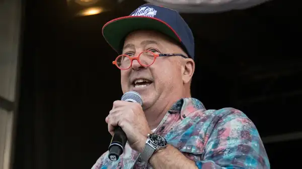 El acabado balsámico del que Andrew Zimmern no puede prescindir