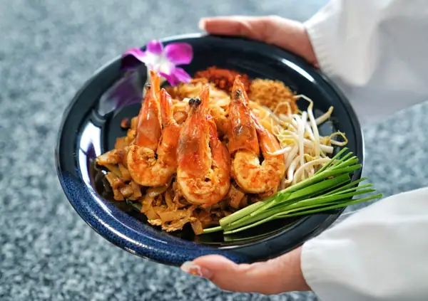 Authentic Shrimp Pad Thai