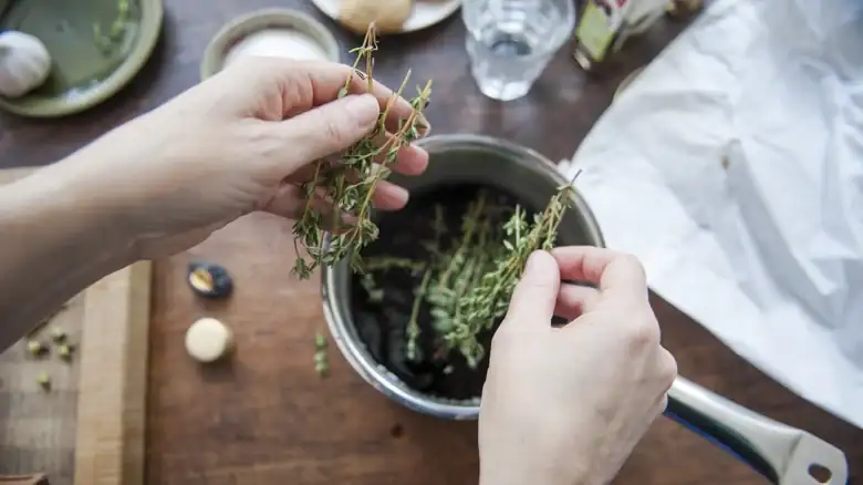 The Ratio You Need When Substituting Dried Thyme For Fresh