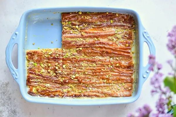 Crinkle Cake with Pistachios