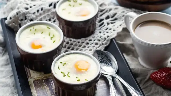 How Can You Tell When Shirred Eggs Are Finished Cooking?