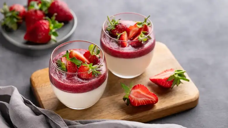 What Makes Lemon Posset Different From Panna Cotta?