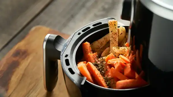 Should You Really Add Water To Your Air Fryer When Cooking Vegetables?
