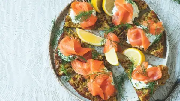 Potato rösti with smoked salmon