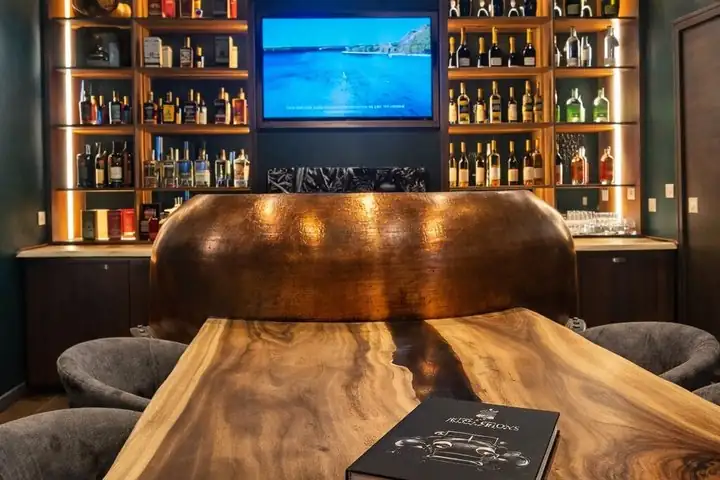 French Polynesia Drinking Tours: Find 5 Delicious Adventures