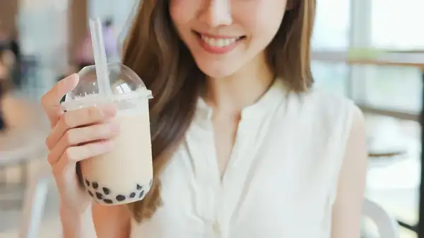 A Beginner's Guide To Ordering At A Bubble Tea Shop