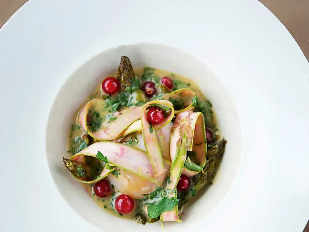 Take 5: Poached chicken egg with green asparagus