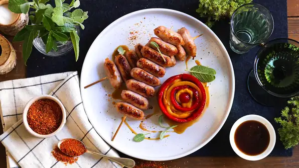 Sausage skewers: made this way they are lighter and more delicate!