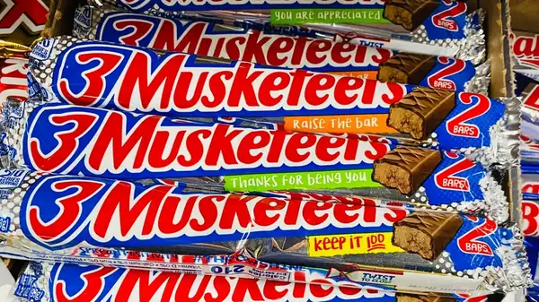 How Food Rationing Helped Create The Three Musketeers Bar We Know Today