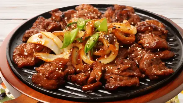 The unexpected fruit that works wonders for tenderizing beef