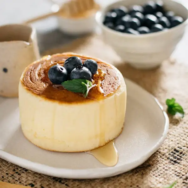 Extra Thick and Fluffy Japanese Style Pancakes 厚焼きホットケーキ