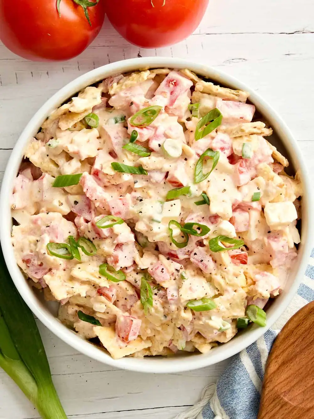 Tomato Cracker Salad – A Creamy, Crunchy Southern Classic You’ll Love!