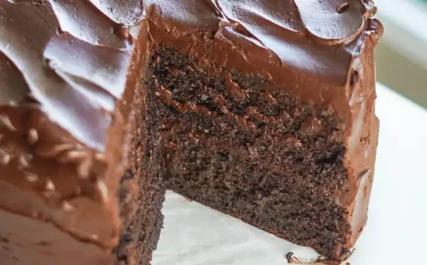 10 Vegan Birthday Cake Ideas For Every Kind Of Celebration