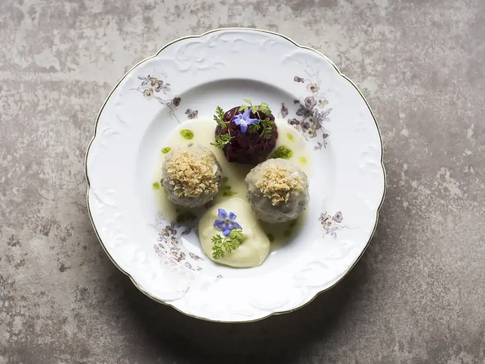 Königsberger Klopse (meatballs) according to Tim Raue