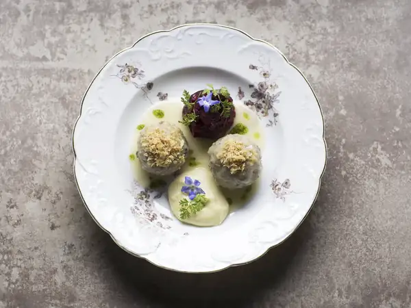 Königsberger Klopse (meatballs) according to Tim Raue