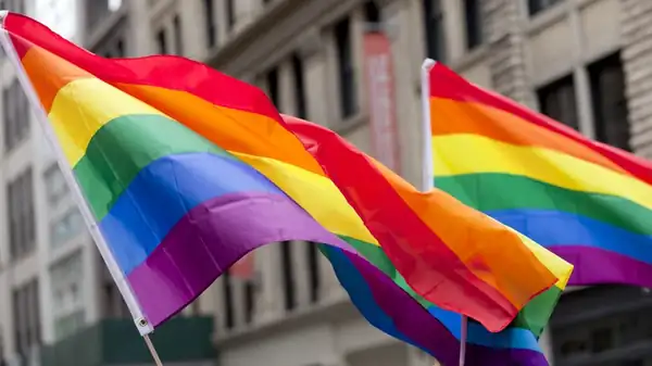 Un restaurante queer de Nueva York está revolucionando la alta cocina para mejor