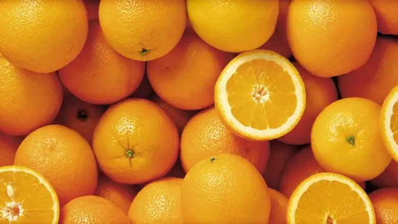 Finally, An Answer For What That White Spongy Stuff On Peeled Oranges Is