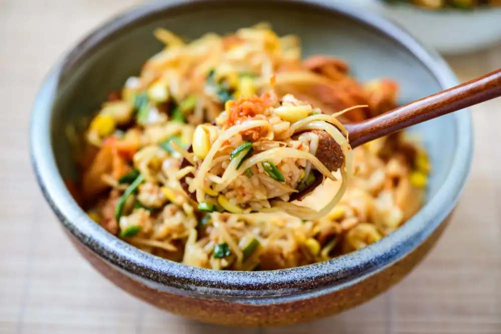 Kongnamul Bap (Soybean Sprout Rice Bowl)
