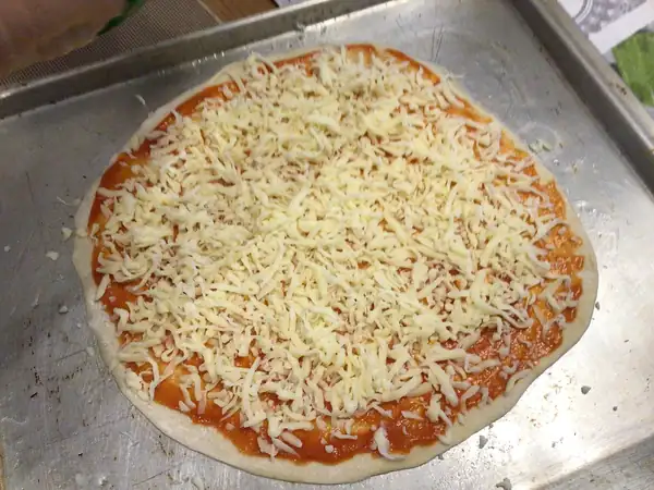 Best Pizza Cheese for Melting and Stretchiness