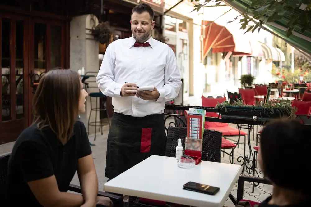 The restaurant as the third place in the community