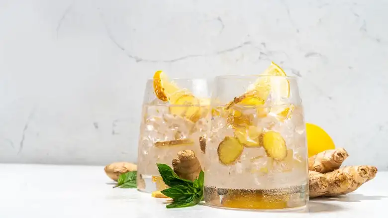 The 4-Ingredient Ginger Ale Cocktail That's A Golf Course Favorite
