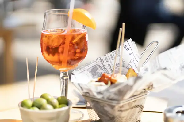 Botica Masaryk Opens in Polanco: a Pharmacy-Themed Speakeasy Crossing Four Cuisines