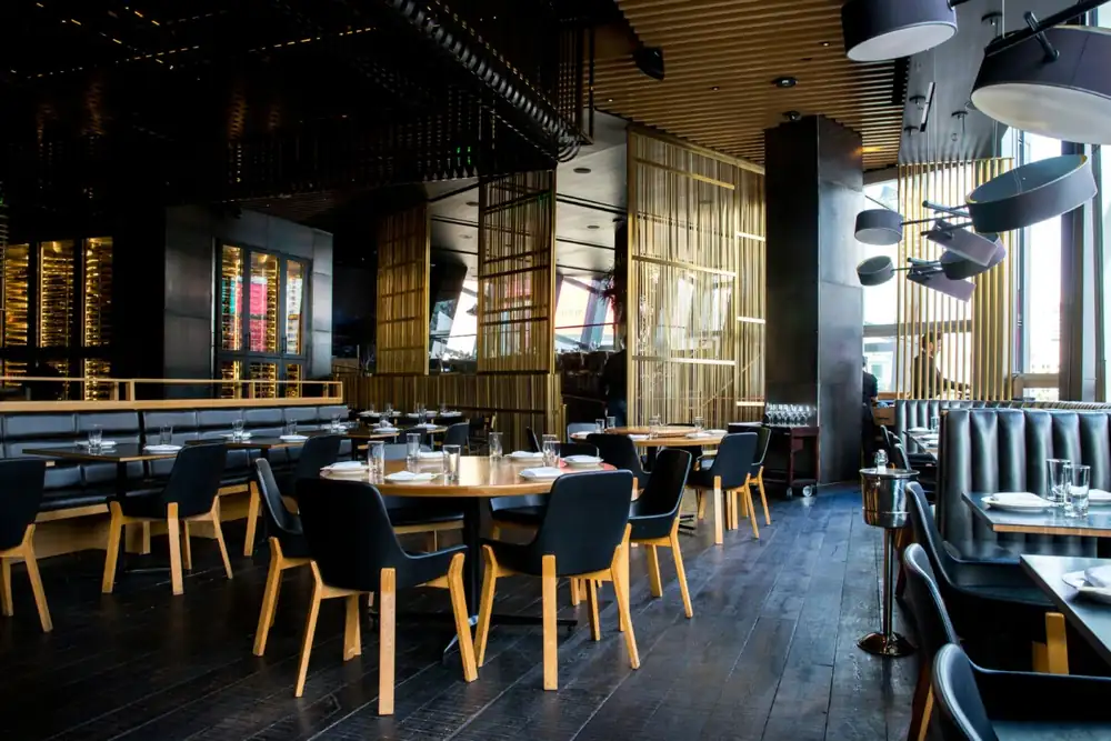 Disfrutando de los destinos culinarios locales: una guía para descubrir restaurantes vibrantes en los barrios