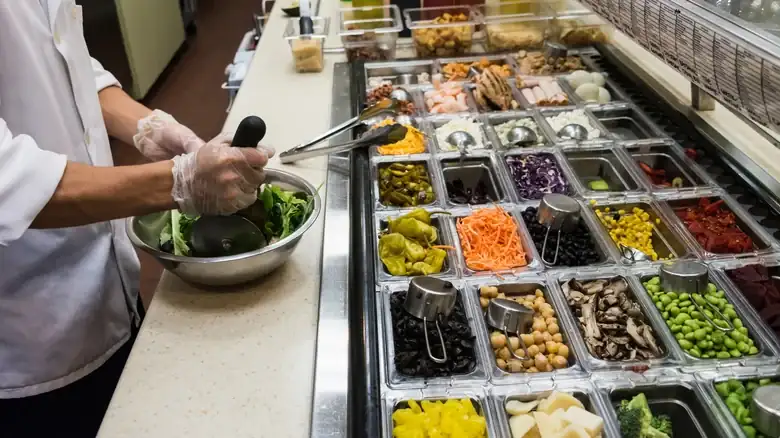 Why Don't Chain Restaurants Seem To Have Salad Bars Anymore?