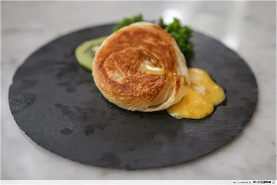 Big Street Review – Supper Hangout Spot With Chili Crab And Salted Egg Yolk Prata
