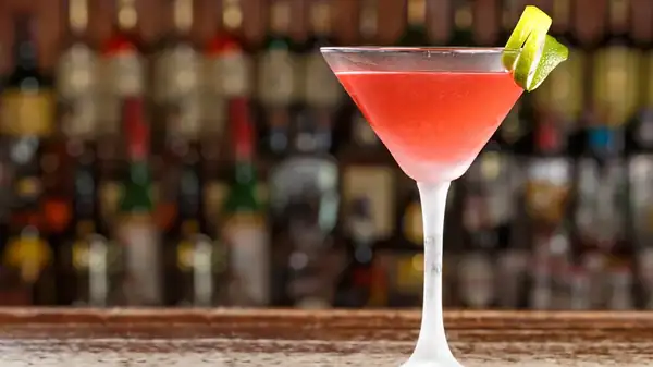 How to achieve the perfect pink color in a cosmopolitan