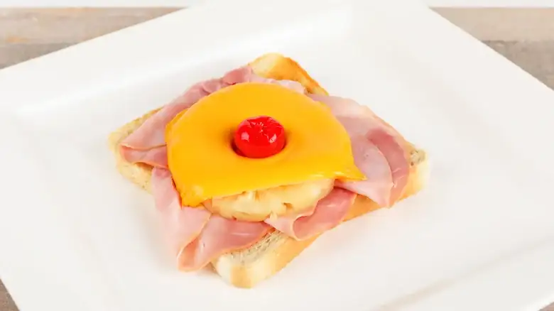 Con Toast Hawaii, Alemania combinó jamón y piña antes de la controvertida pizza